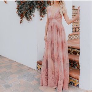 Luxxel blush dress size small